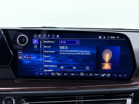 Used 2024 Chevrolet Traverse RS w/ LPO, Floor Liner Package image 23