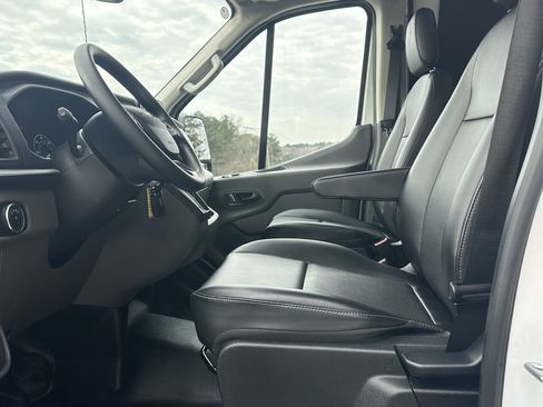 Used 2025 Ford Transit 250 148 High Roof Extended w/ Load Area Protection Package RWD image 9