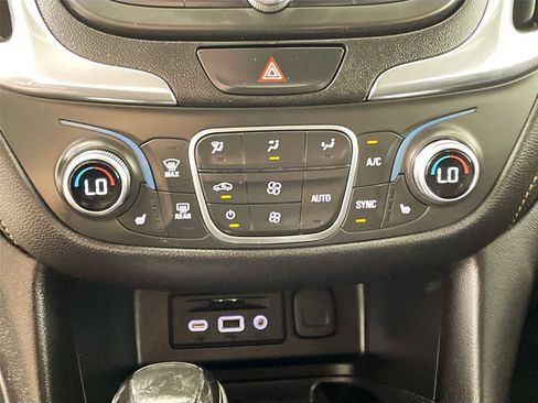 Used 2020 Chevrolet Equinox Premier w/ LPO, Floor Liner Package AWD/4WD image 9