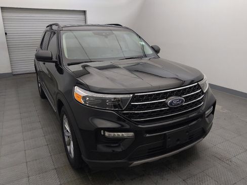 Used 2020 Ford Explorer XLT w/ Equipment Group 202A RWD image 14