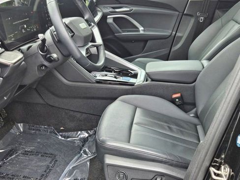Used 2025 Audi Q5 Premium w/ Convenience Package AWD/4WD image 9