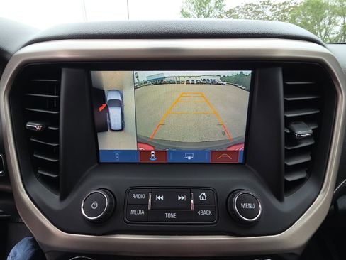 Used 2019 GMC Acadia Denali w/ Technology Package FWD image 22