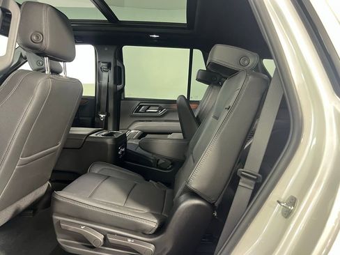 Used 2025 GMC Yukon Denali image 29