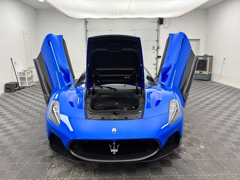 Used 2023 Maserati MC20 Spyder image 14