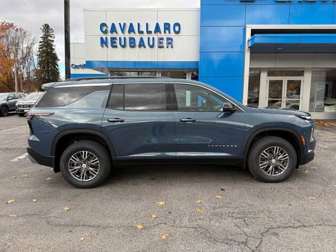 New 2026 Chevrolet Traverse LT image 4