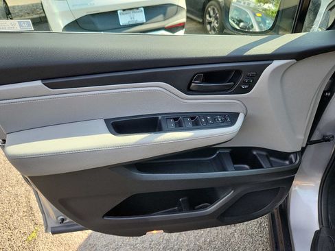 Used 2023 Honda Odyssey EX-L image 12