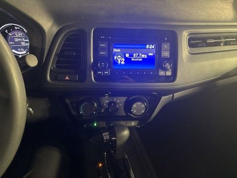 Used 2019 Honda HR-V LX image 13