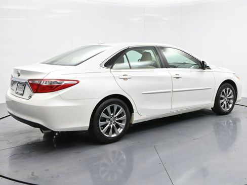 Used 2017 Toyota Camry XLE image 7