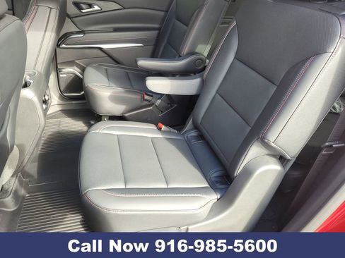 New 2025 Chevrolet Traverse Z71 w/ Enhanced Driving Package image 30