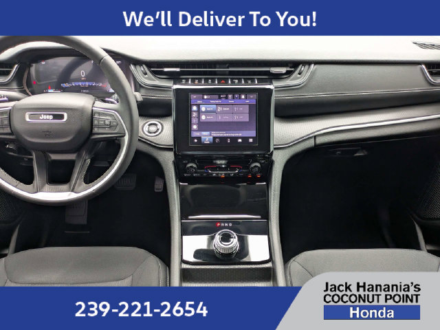 Used 2024 Jeep Grand Cherokee Laredo X w/ Trailer Tow Package AWD/4WD image 15