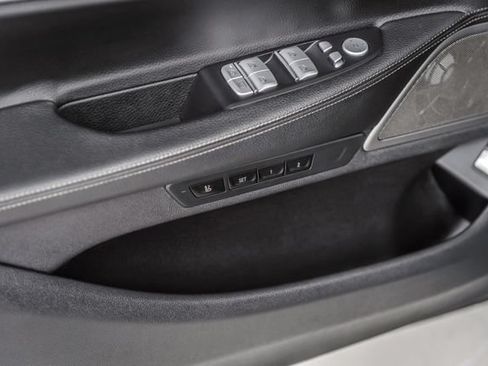 Used 2019 BMW 740i w/ M Sport Package RWD image 54