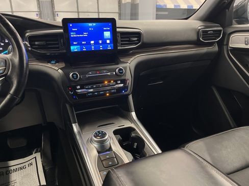 Used 2020 Ford Explorer Limited image 22