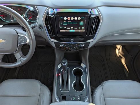 Used 2019 Chevrolet Traverse LT w/ LT Premium Package image 7