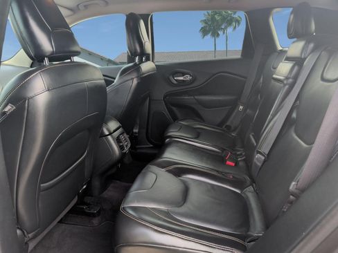 Used 2016 Jeep Cherokee Limited FWD image 24