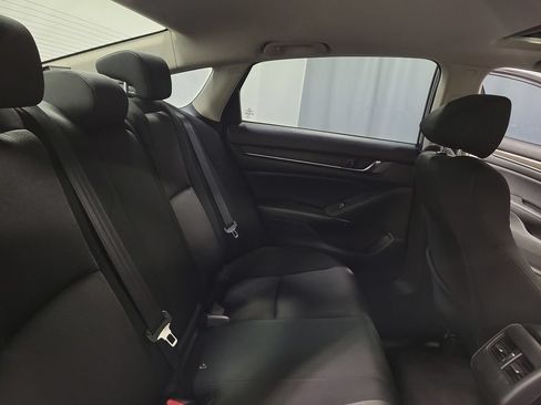 Used 2018 Honda Accord EX image 30