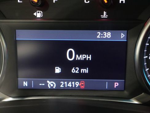 Used 2024 Chevrolet Equinox Premier AWD/4WD image 39