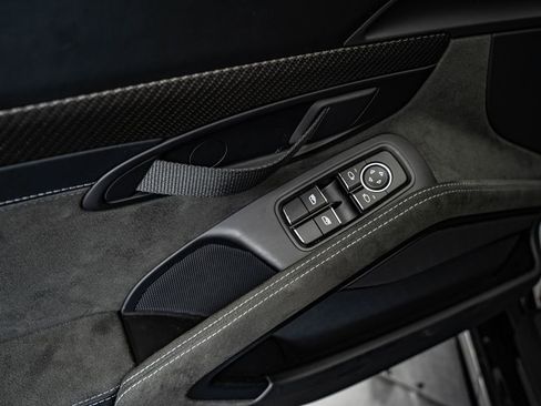 Certified 2024 Porsche 718 Cayman GT4 RS RWD image 39