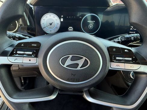 Used 2024 Hyundai Elantra SEL FWD image 21
