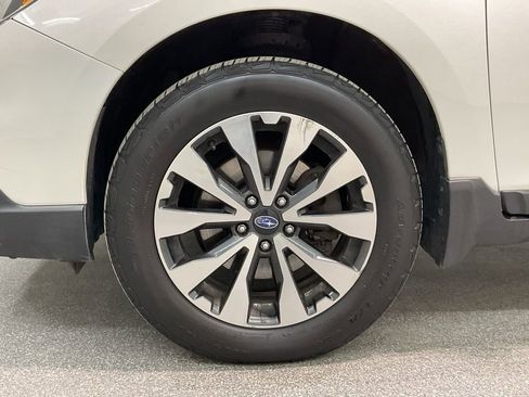 Used 2015 Subaru Outback 2.5i Limited image 33