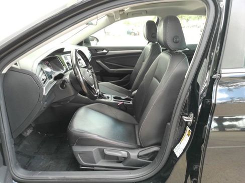 Used 2019 Volkswagen Jetta SE FWD image 16