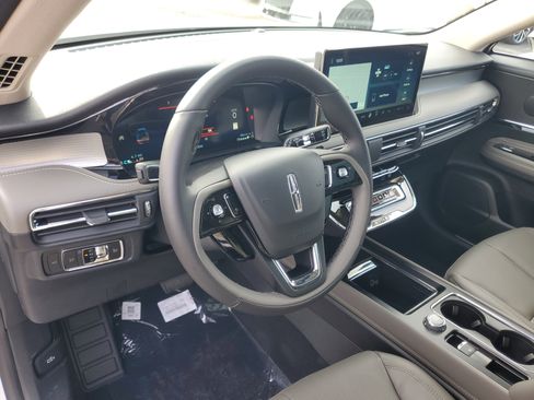 New 2026 Lincoln Corsair Premiere image 13