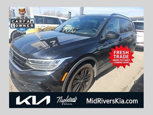 Used 2022 Volkswagen Tiguan SE R-Line image 1