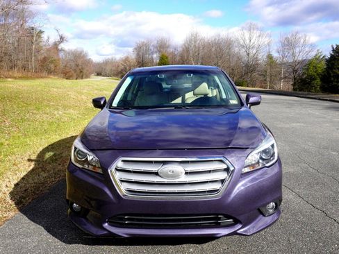 Used 2017 Subaru Legacy 2.5i Limited AWD/4WD image 2