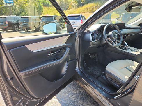 Used 2025 MAZDA CX-90 3.3 Turbo w/ Preferred Package image 19