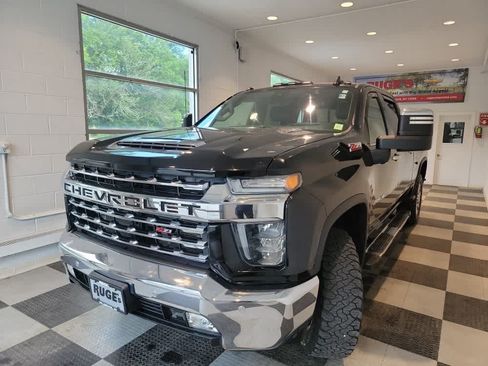 Used 2020 Chevrolet Silverado 2500 LTZ w/ LTZ Plus Package AWD/4WD image 2