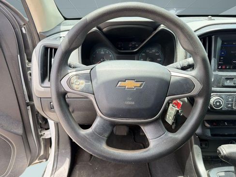 Used 2020 Chevrolet Colorado W/T w/ WT Convenience Package RWD image 15