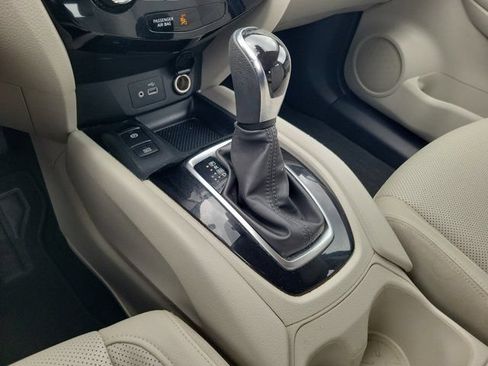 Certified 2022 Nissan Rogue Sport SL AWD/4WD image 31