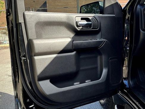 Used 2022 Chevrolet Silverado 1500 Custom Trail Boss w/ LPO, Dark Essentials Package image 21