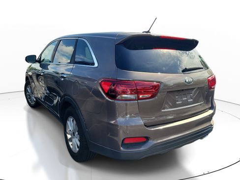 Used 2020 Kia Sorento LX FWD image 4