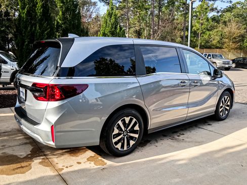 Certified 2026 Honda Odyssey EX-L image 11
