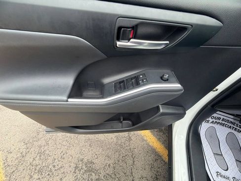 Used 2022 Toyota Highlander XSE AWD/4WD image 18