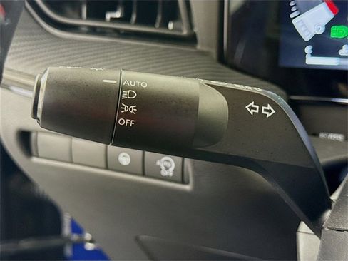 Certified 2025 Nissan Kicks SR image 15