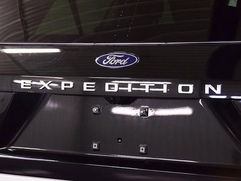 Used 2025 Ford Expedition Max Active image 11