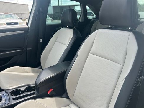 Used 2019 Volkswagen Jetta R-Line FWD image 10
