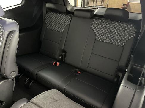 New 2025 GMC Acadia Denali w/ Super Cruise Package image 18