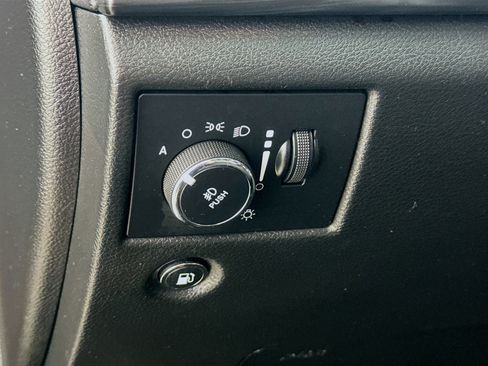 Used 2021 Jeep Grand Cherokee Laredo X AWD/4WD image 14