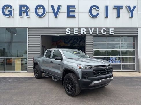 Used 2024 Chevrolet Colorado Trail Boss w/ Advanced Trailering Package AWD/4WD image 1