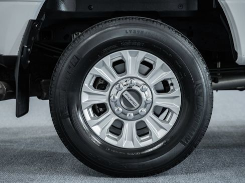 Used 2020 Ford F250 XL w/ STX Appearance Package image 18