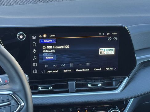 Used 2025 Chevrolet Equinox LT image 18