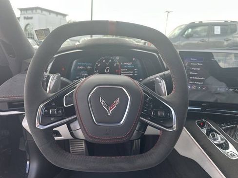 Used 2023 Chevrolet Corvette Stingray Premium Conv w/ Z51 Performance Package RWD image 21