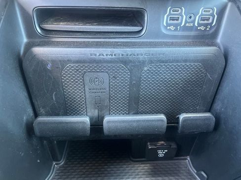 Used 2023 RAM 1500 Laramie AWD/4WD image 33