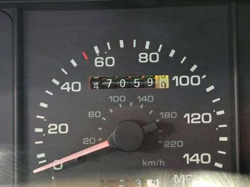 Used 1990 Ford Mustang LX image 92