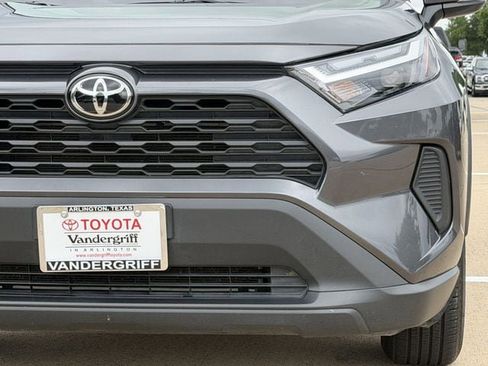 Used 2025 Toyota RAV4 XLE FWD image 9