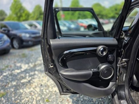 Used 2015 MINI Cooper S image 14