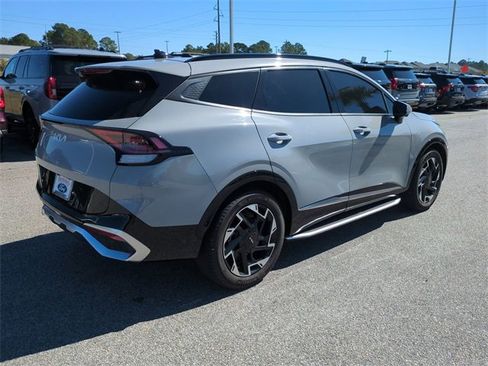Used 2023 Kia Sportage SX image 4