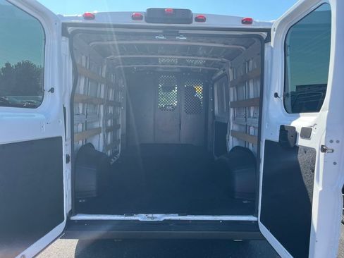 Used 2025 RAM ProMaster 2500 w/ U-Haul Equipment Group FWD image 23